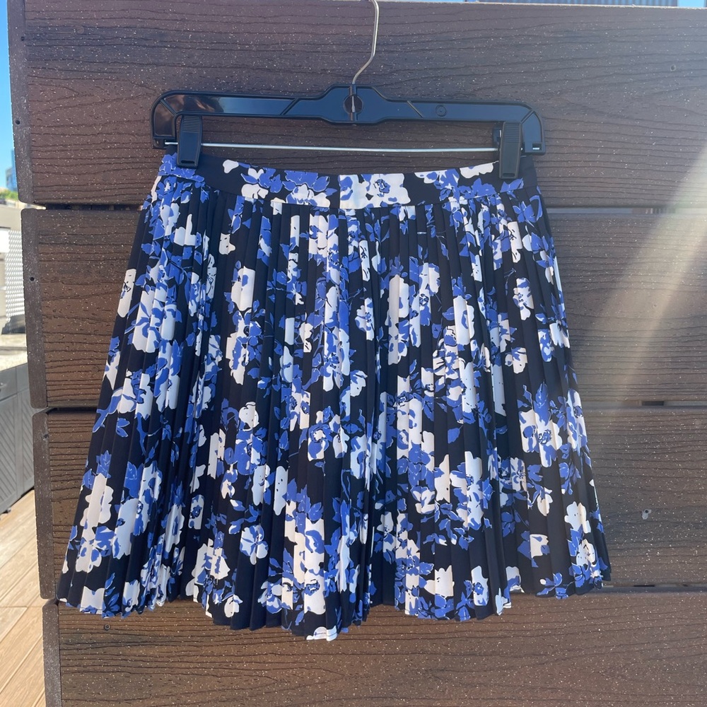 Jack Wills England Floral Pleated Skirt